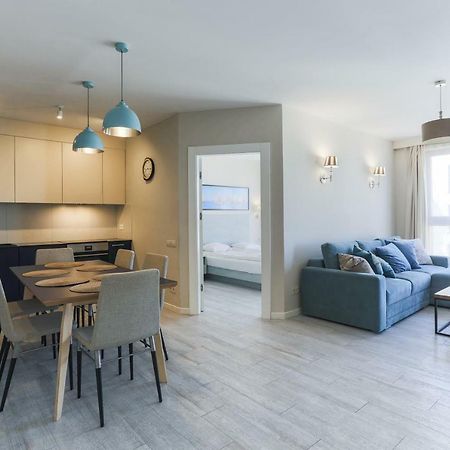 Unique Motlawa Riverbank Apartment Gdansk Bagian luar foto