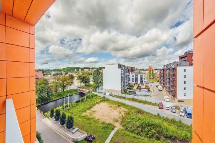 Unique Motlawa Riverbank Apartment Gdansk Bagian luar foto